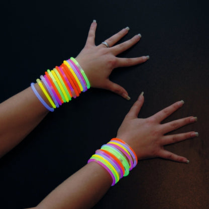 Leuchtarmbänder 25 Stück inkl. Verbinder