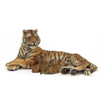 papo-50156-liegendes-tigerweibchen-mit-8AC3AB052.jpg