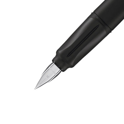 schulfueller-mit-linkshaender-feder-l-E0F5CCB52.jpg