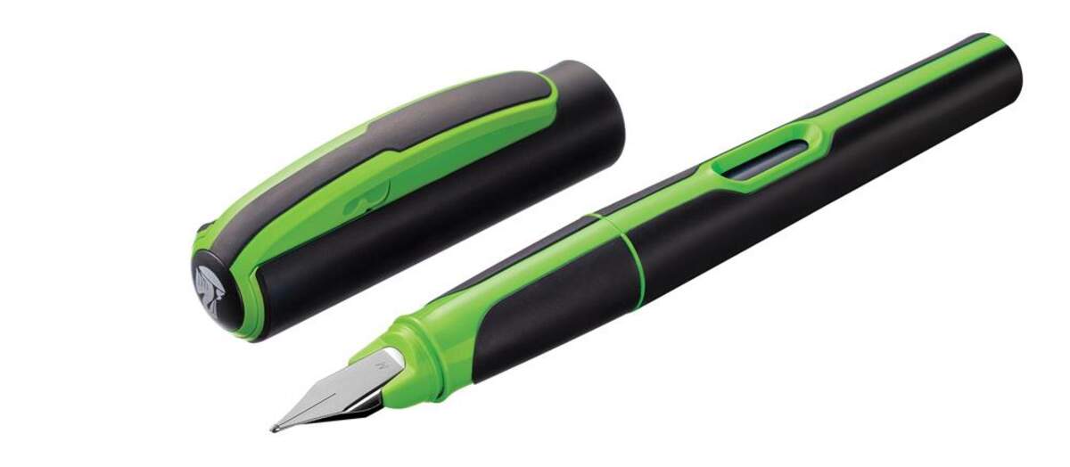 Pelikan Füllhalter Style P57M Neongrün